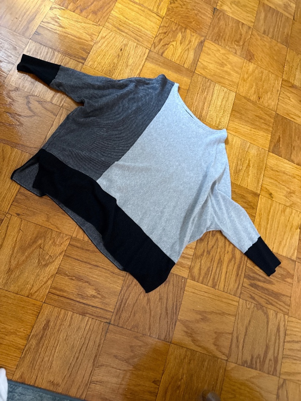 Alfani Gary/black dolman sleeve sweater, size 1X